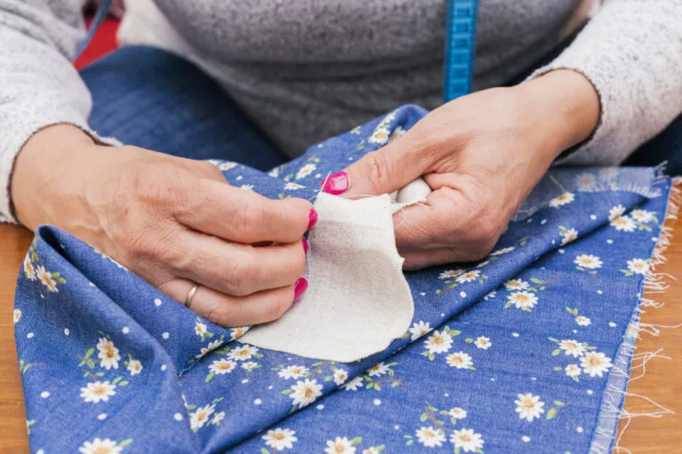 DIY Guide: How to Make a Pillow Easily 7 how to make a pillow