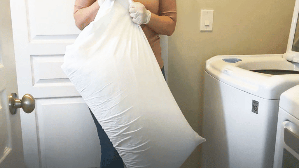 cleaning schedule for pillows How to machine wash pillows