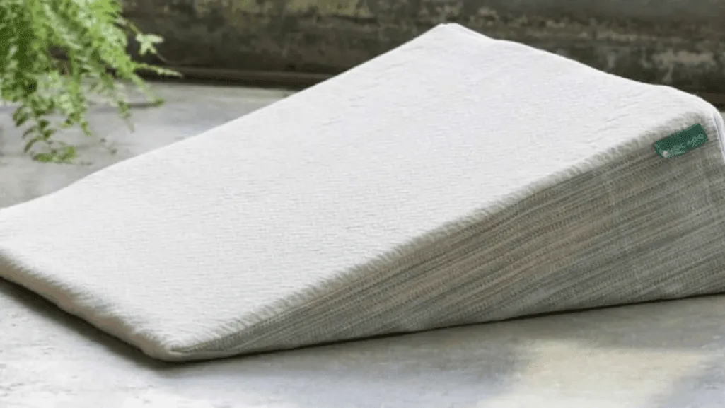 latex wedge pillow